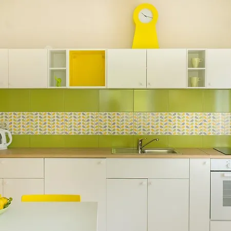 And Nadia With Garden * 波雷奇