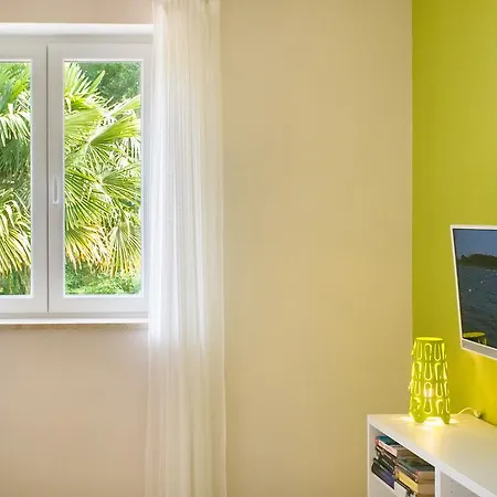 Studio And Nadia With Garden Appartement