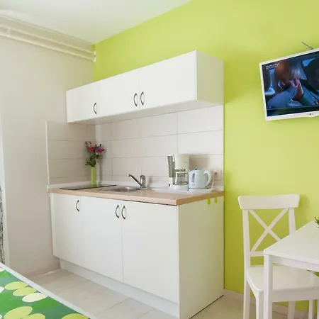 And Nadia With Garden Διαμέρισμα Πόρετς