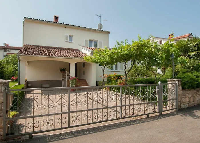 Apartamento And Nadia With Garden *